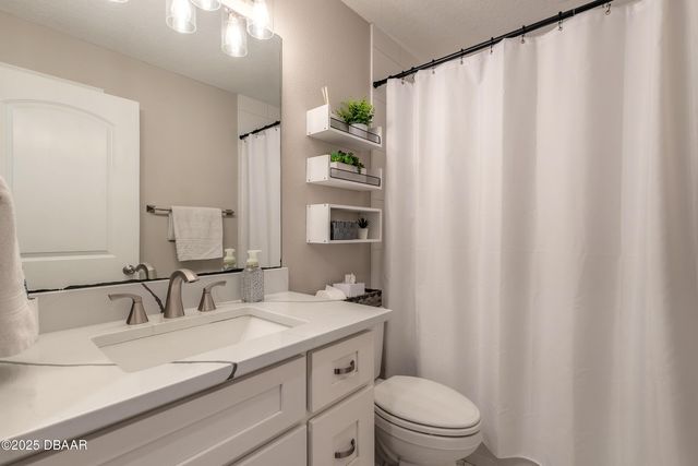 4050 Golden Shores Boulevard, Mims, FL 32754