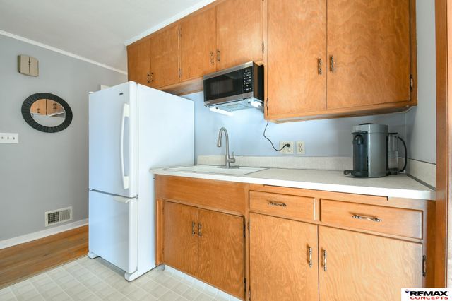 6730 Y Street, Lincoln, NE 68505