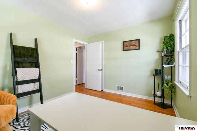 6730 Y Street, Lincoln, NE 68505