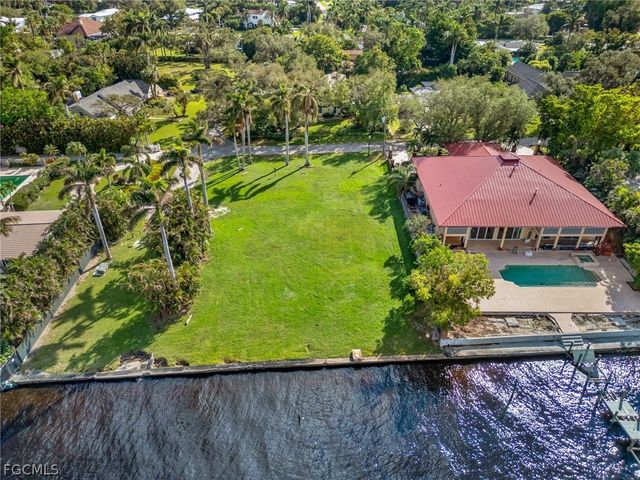 3508 Stuart CT, Fort Myers, FL 33901