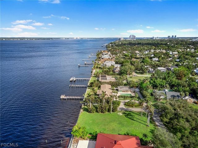 3508 Stuart CT, Fort Myers, FL 33901