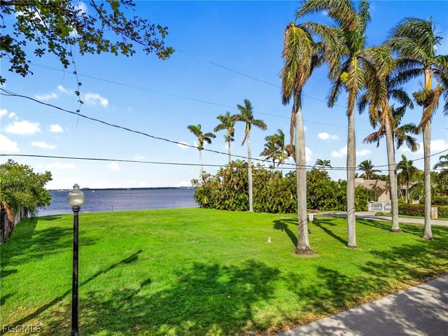 3508 Stuart CT, Fort Myers, FL 33901