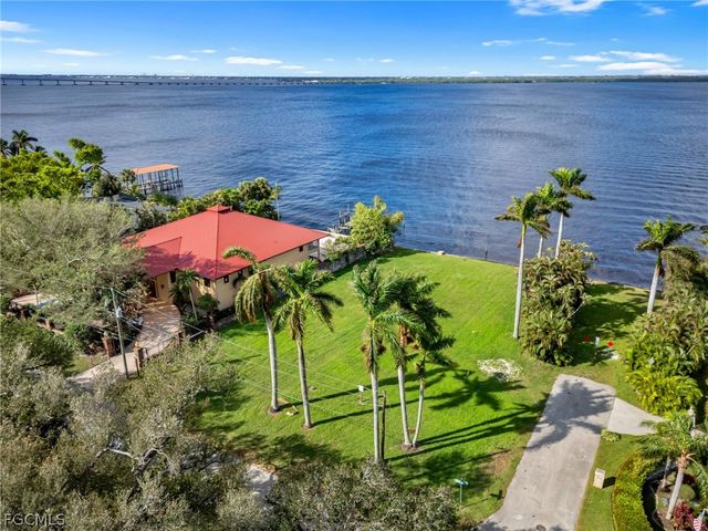 3508 Stuart CT, Fort Myers, FL 33901