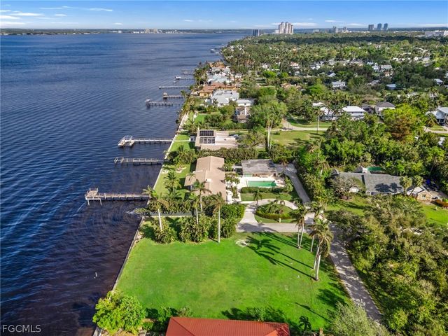 3508 Stuart CT, Fort Myers, FL 33901