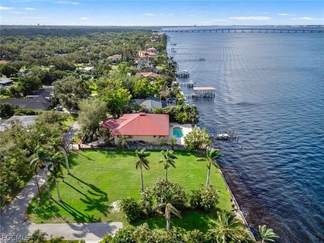 3508 Stuart CT, Fort Myers, FL 33901