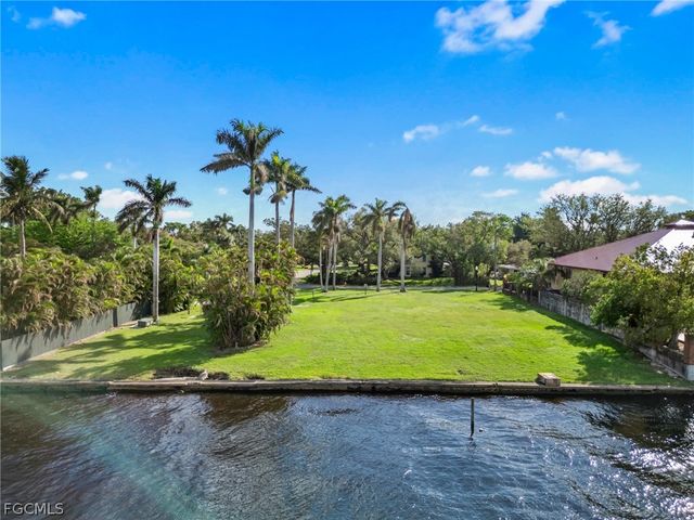 3508 Stuart CT, Fort Myers, FL 33901