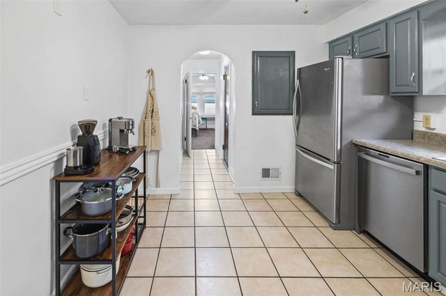 6109 Newport Avenue, St Louis, MO 63116