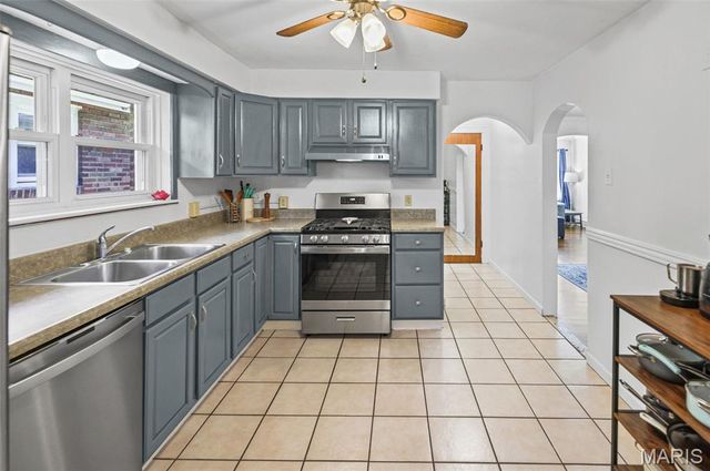 6109 Newport Avenue, St Louis, MO 63116