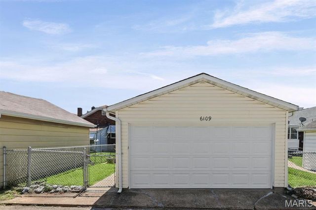 6109 Newport Avenue, St Louis, MO 63116
