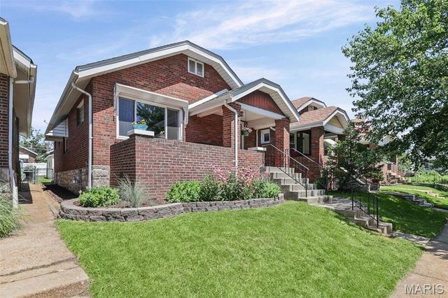 6109 Newport Avenue, St Louis, MO 63116