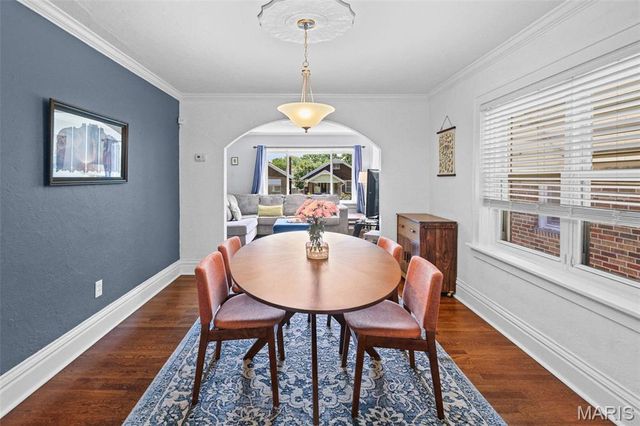 6109 Newport Avenue, St Louis, MO 63116