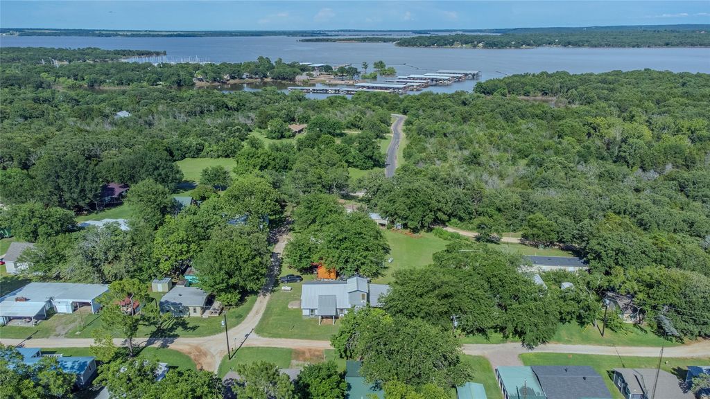 66 Munn, Gordonville, TX 76245