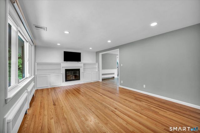 24 Ridge Road, Cromwell, CT 06416