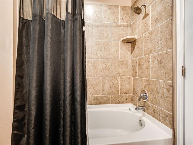 1880 Bliss Circle, Newcastle, OK 73065