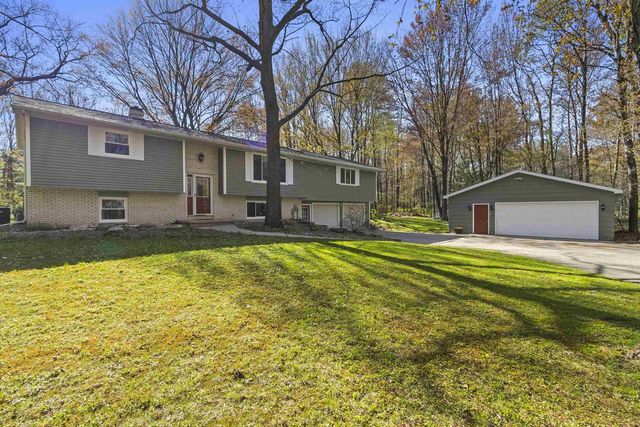 6710 GREGORY LANE, Sobieski, WI 54171