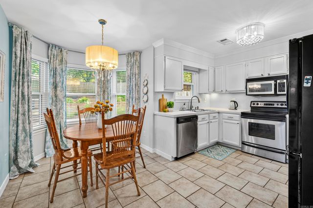 6 Wagon Wheel Court, Little Rock, AR 72211