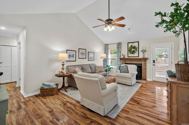 6 Wagon Wheel Court, Little Rock, AR 72211