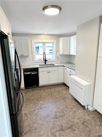 57 Friendship Street, Newport, RI 02840