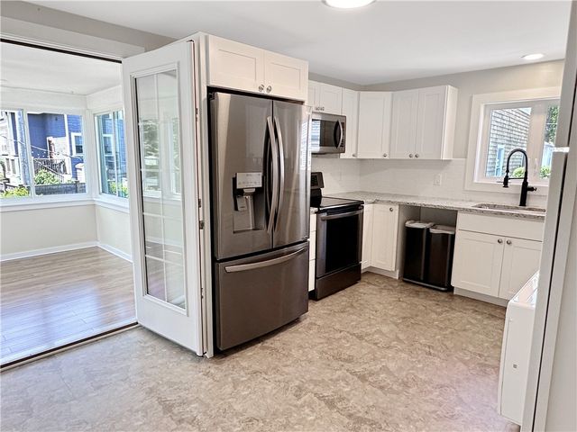 57 Friendship Street, Newport, RI 02840