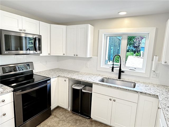 57 Friendship Street, Newport, RI 02840