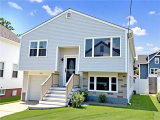 57 Friendship Street, Newport, RI 02840