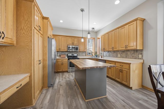 1261 156th Lane NW, Andover, MN 55304