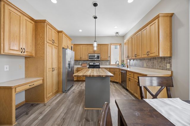 1261 156th Lane NW, Andover, MN 55304