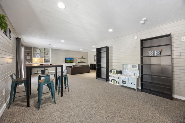 1261 156th Lane NW, Andover, MN 55304