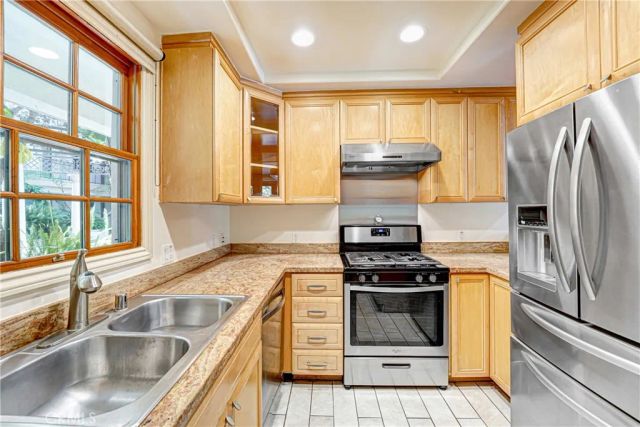 333 N Hill Avenue 203, Pasadena, CA 91106