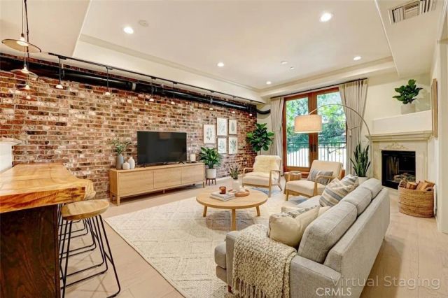 333 N Hill Avenue 203, Pasadena, CA 91106