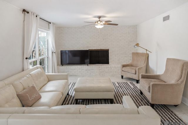 1449 Broadmoor Ct, Baton Rouge, LA 70815