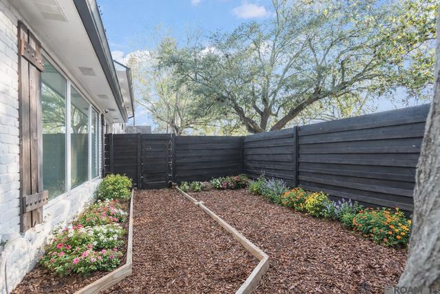 1449 Broadmoor Ct, Baton Rouge, LA 70815