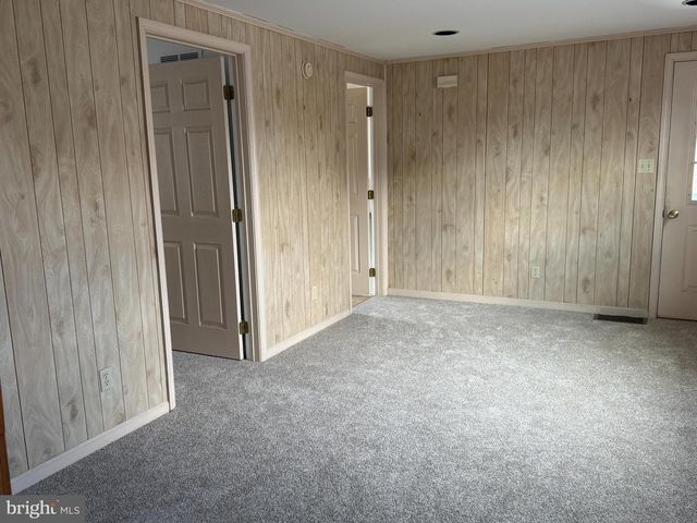 310 N DUPONT RD, Wilmington, DE 19804