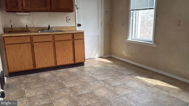 310 N DUPONT RD, Wilmington, DE 19804