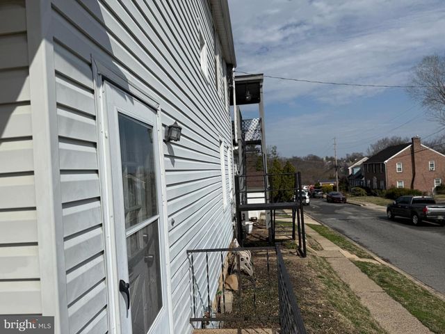 310 N DUPONT RD, Wilmington, DE 19804