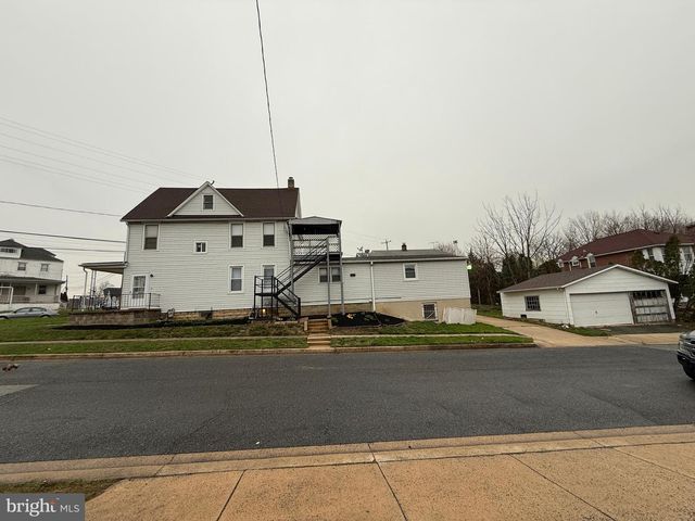310 N DUPONT RD, Wilmington, DE 19804