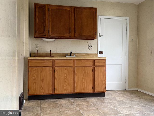 310 N DUPONT RD, Wilmington, DE 19804