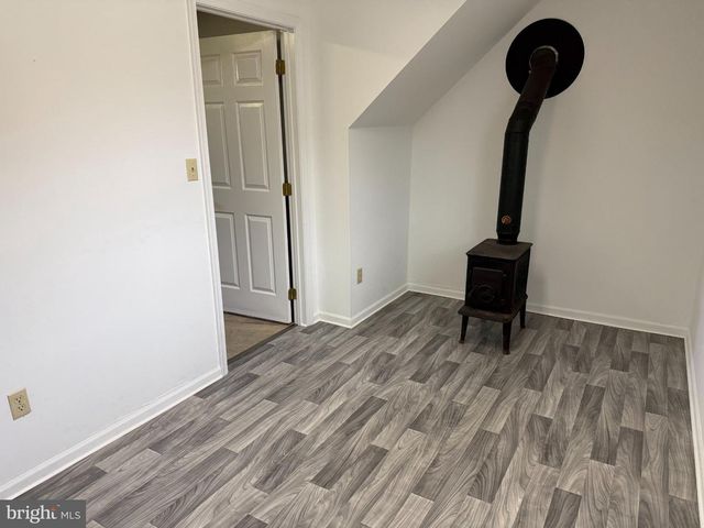 310 N DUPONT RD, Wilmington, DE 19804
