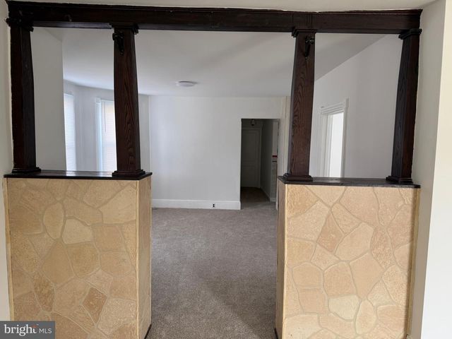 310 N DUPONT RD, Wilmington, DE 19804