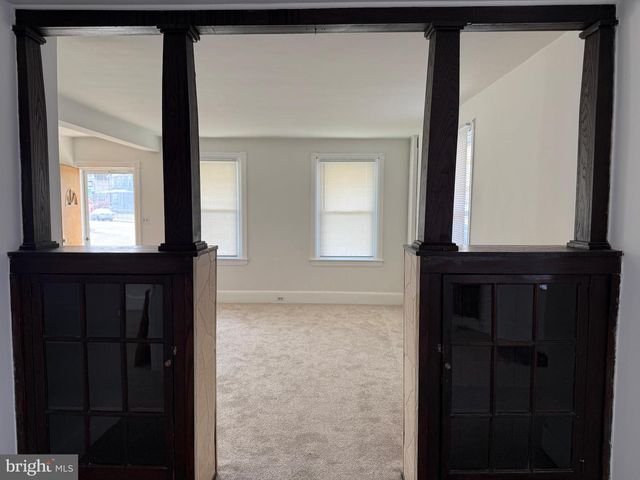 310 N DUPONT RD, Wilmington, DE 19804