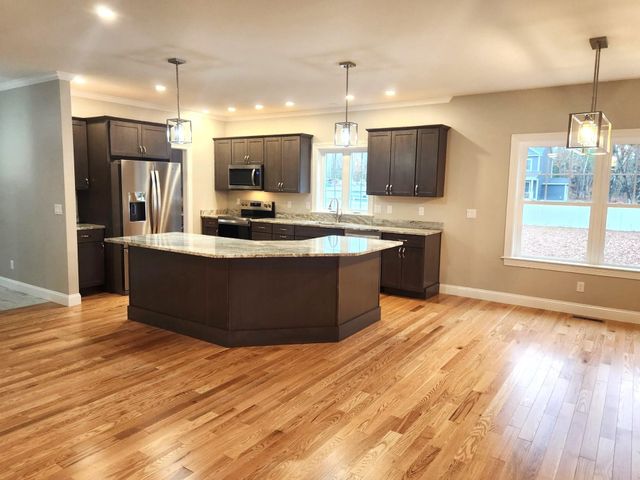 455 Maple Street, Hopkinton, NH 03229