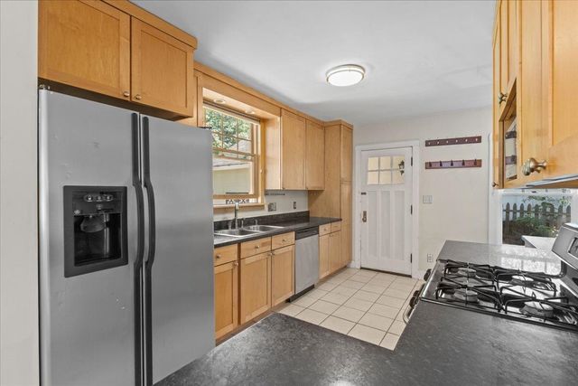 60 University Terrace, Burlington, VT 05401