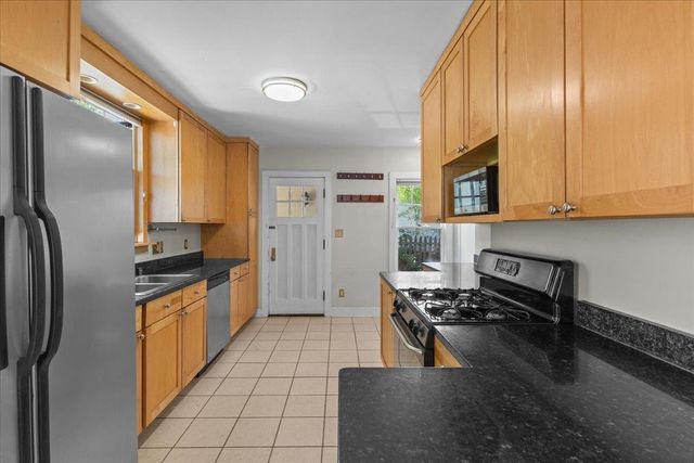 60 University Terrace, Burlington, VT 05401