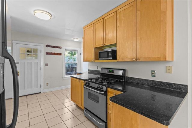 60 University Terrace, Burlington, VT 05401