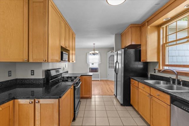 60 University Terrace, Burlington, VT 05401