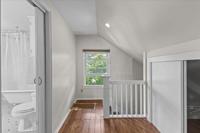 60 University Terrace, Burlington, VT 05401
