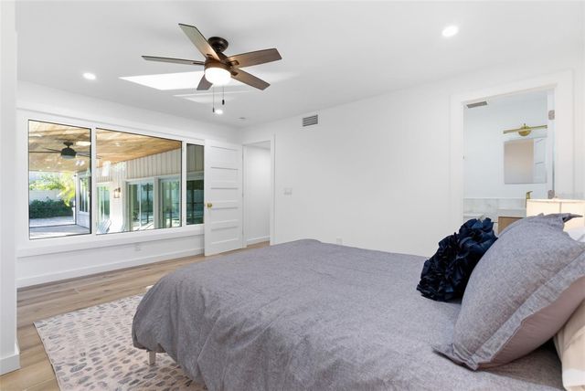 4879 COMMONWEALTH DRIVE, Sarasota, FL 34242