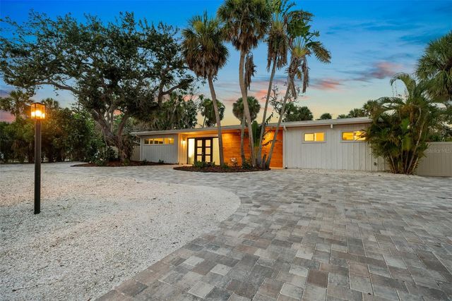 4879 COMMONWEALTH DRIVE, Sarasota, FL 34242