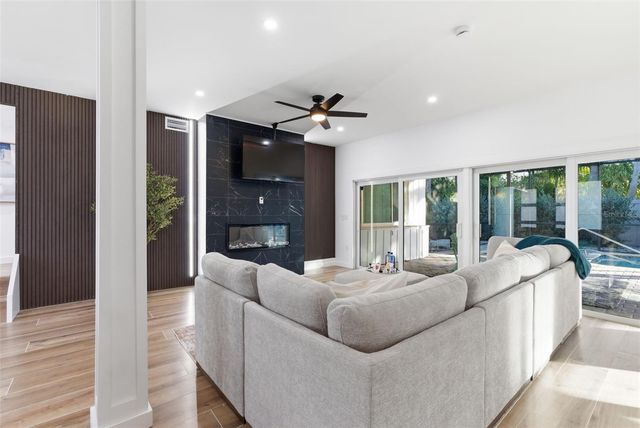 4879 COMMONWEALTH DRIVE, Sarasota, FL 34242