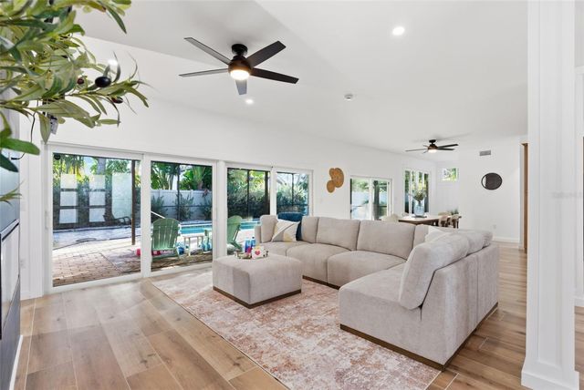 4879 COMMONWEALTH DRIVE, Sarasota, FL 34242